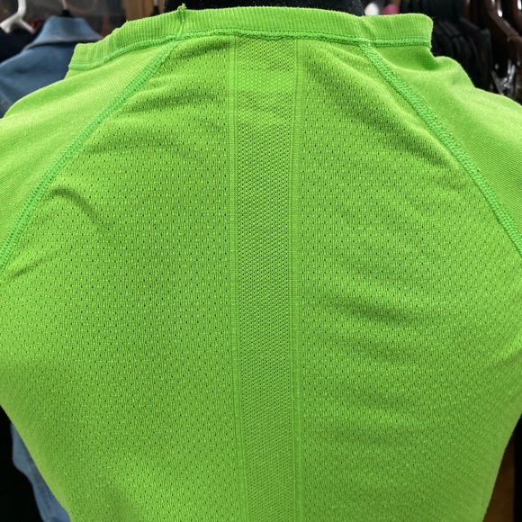 Nike FitDry Workout Athletic Shirt Neon Green Sz Small 🤸🏾♀️ - Picture 7 of 7